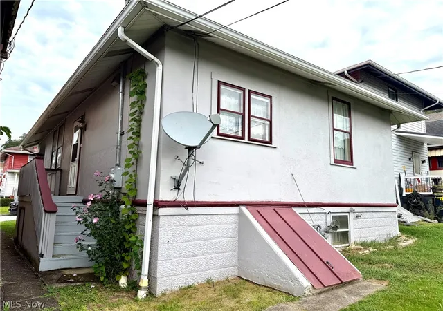 Photo 3 of Single family home for sale at 15 2nd Street, Beech Bottom, WV 26030 | MLS# 5241235 | Listing updated on 2026-09-06