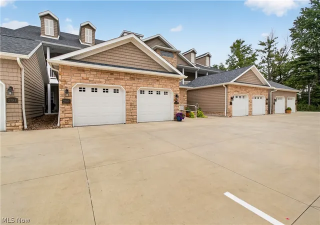 Photo 2 of Sale Pending at 2780 Whispering Shrs Dr, Vermilion, OH 44089 | MLS# 5241338 | Listing updated on 2026-09-04