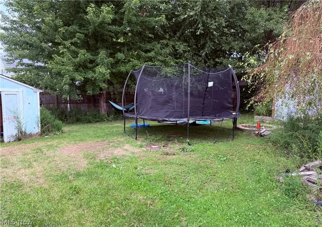 Photo 4 of Sale Pending at 7755 Fern Dr, Mentor On The Lake, OH 44060 | MLS# 5241320 | Listing updated on 2026-10-06