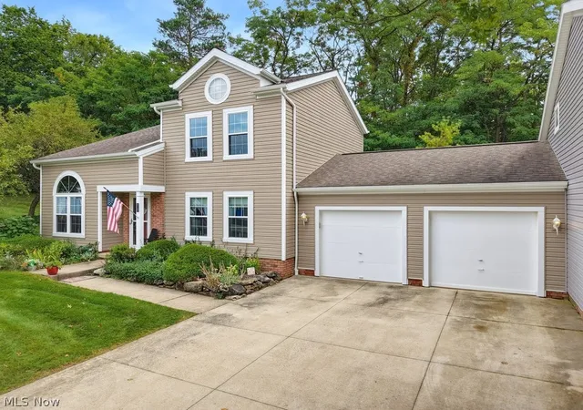 Photo 1 of Sale Pending at 8569 Ravenswood Ln, Macedonia, OH 44056 | MLS# 5239501 | Listing updated on 2026-09-04