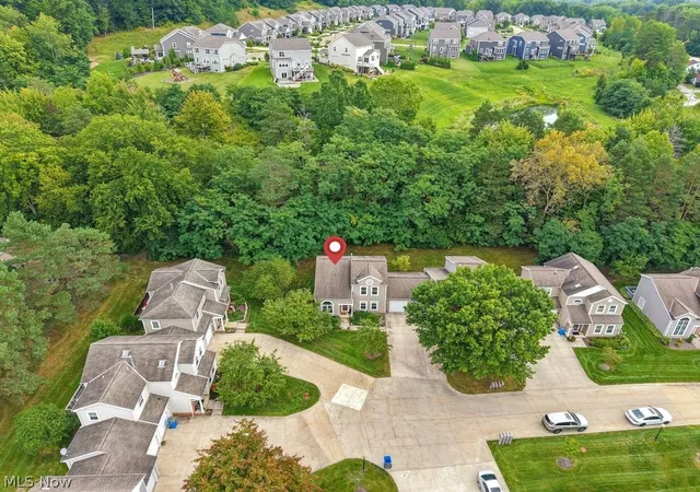 Photo 3 of Sale Pending at 8569 Ravenswood Ln, Macedonia, OH 44056 | MLS# 5239501 | Listing updated on 2026-09-04