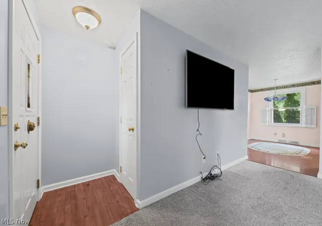 Photo 3 of Single family home for sale at 8508 Kellydale St NW, Massillon, OH 44646 | MLS# 5241341 | Listing updated on 2026-10-07