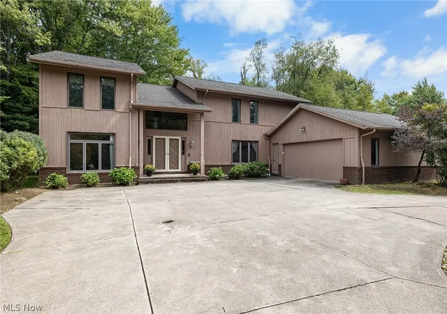 Photo 1 of Single family home for sale at 3989 E Meadow Ln, Orange, OH 44122 | MLS# 5213668 | Listing updated on 2026-09-28