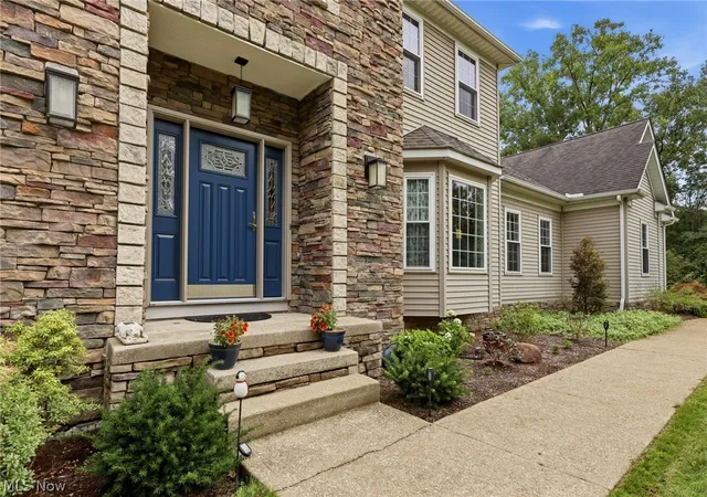 Photo 2 of Sale Pending at 9555 S Brown Rd, Chardon, OH 44024 | MLS# 5241153 | Listing updated on 2026-09-04