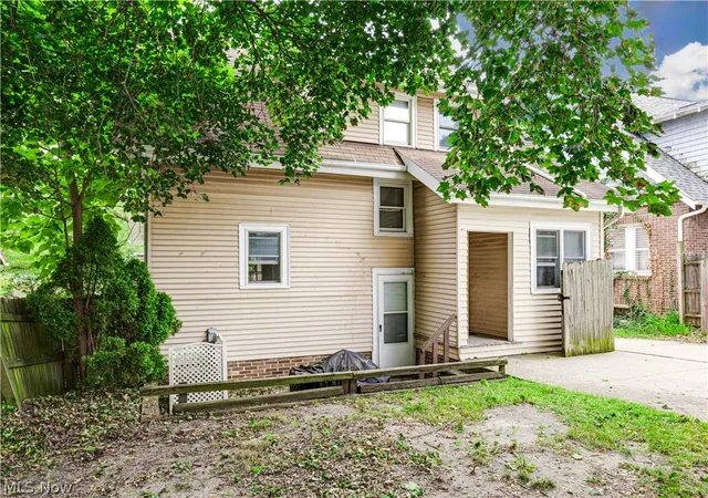 Photo 3 of Single family home for sale at 2472 4th Street, Cuyahoga Falls, OH 44221 | MLS# 5239818 | Listing updated on 2026-09-14