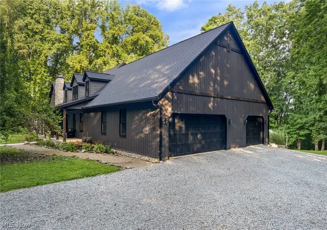Photo 2 of Sale Pending at 2119 Johns Rd, New Franklin, OH 44216 | MLS# 5240664 | Listing updated on 2026-09-10