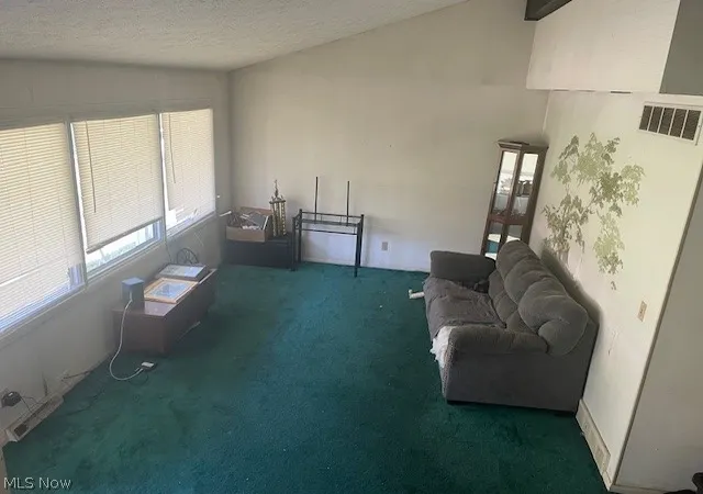 Photo 3 of Sale Pending at 2951 Mellgren Dr SW, Warren, OH 44481 | MLS# 5241414 | Listing updated on 2026-09-11