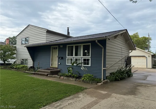 Photo 2 of Sale Pending at 812 West Dr, Sheffield Lake, OH 44054 | MLS# 5241445 | Listing updated on 2026-09-16