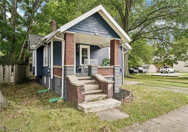 Photo 2 of Single family home for sale at 27 Water St, Geneva, OH 44041 | MLS# 5241447 | Listing updated on 2026-09-03