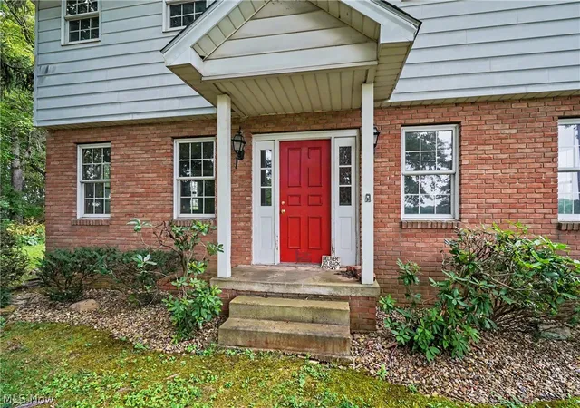Photo 2 of Single family home for sale at 51117 Hadley Rd, East Palestine, OH 44413 | MLS# 5239294 | Listing updated on 2026-09-08