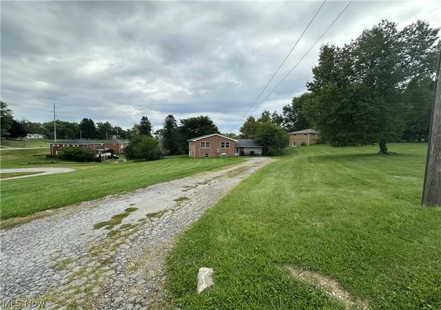 Photo 2 of Single family home for sale at 16294 Susan Dr, East Liverpool, OH 43920 | MLS# 5241466 | Listing updated on 2026-09-02