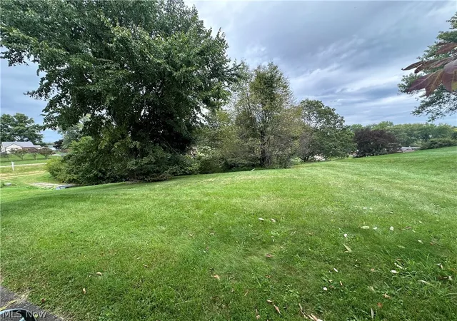 Photo 3 of Single family home for sale at 16294 Susan Dr, East Liverpool, OH 43920 | MLS# 5241466 | Listing updated on 2026-09-02