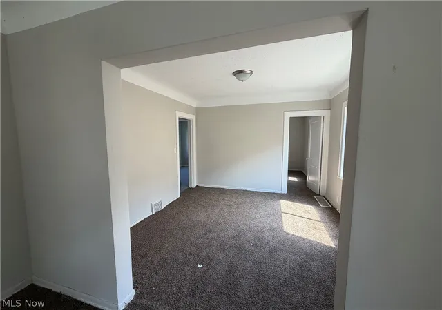 Listing Photo 3 - Condo for sale in building located at 3305 W 33rd St, Cleveland, OH 44109