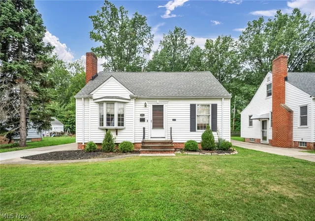 Photo 2 of Single family home for sale at 454 E 270th Street, Euclid, OH 44132 | MLS# 5237646 | Listing updated on 2026-09-15