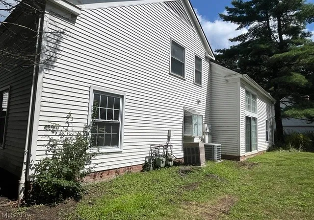 Photo 14 of Condo for sale at 4375 Devonshire Dr, Youngstown, OH 44512 | MLS# 5239572 | Listing updated on 2026-09-02