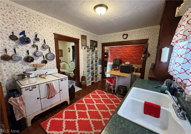 Photo 2 of Single family home for sale at 780 Bonnie Brae Ave Se, Warren, OH 44484 | MLS# 5241547 | Listing updated on 2026-09-02