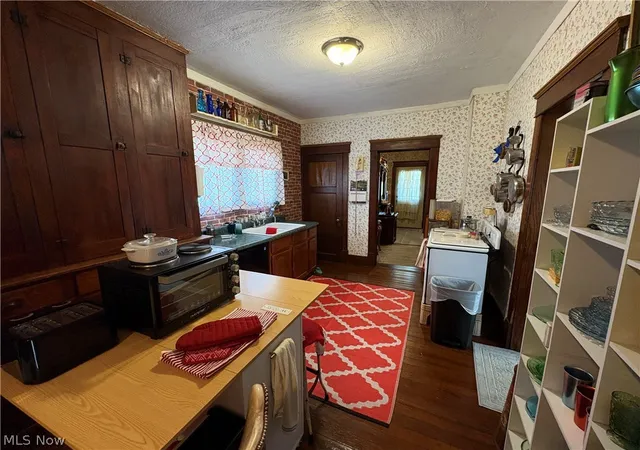 Photo 3 of Single family home for sale at 780 Bonnie Brae Ave Se, Warren, OH 44484 | MLS# 5241547 | Listing updated on 2026-09-22
