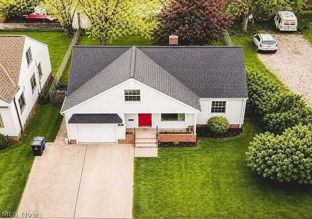 Photo 1 of Single family home for sale at 5860 Pearl Rd, Cleveland, OH 44130 | MLS# 5241560 | Listing updated on 2026-09-02