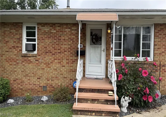 Photo 2 of Sale Pending at 223 E Cassell Ave, Barberton, OH 44203 | MLS# 5241495 | Listing updated on 2026-09-04