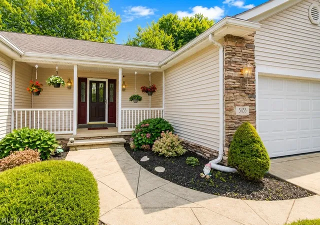 Photo 2 of Sale Pending at 5455 Wilkenson Cir, Mentor, OH 44060 | MLS# 5241419 | Listing updated on 2026-09-04
