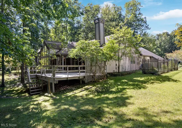 Photo 3 of Sale Pending at 870 Beechwood Dr, Medina, OH 44256 | MLS# 5241666 | Listing updated on 2026-09-07