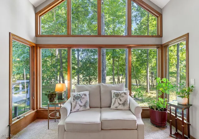 Photo 4 of Sale Pending at 870 Beechwood Dr, Medina, OH 44256 | MLS# 5241666 | Listing updated on 2026-09-07