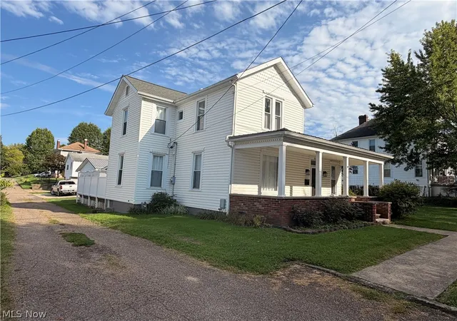 Photo 3 of Single family home for sale at 617 Park Ave, Barnesville, OH 43713 | MLS# 5241671 | Listing updated on 2026-09-07