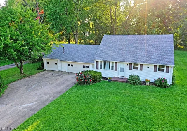 Photo 2 of Single family home for sale at 5540 West Blvd, Youngstown, OH 44512 | MLS# 5240668 | Listing updated on 2026-09-14