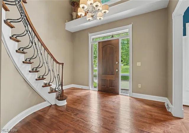 Photo 4 of Single family home for sale at 5671 Brownstone Cir NW, Canton, OH 44718 | MLS# 5240571 | Listing updated on 2026-09-17