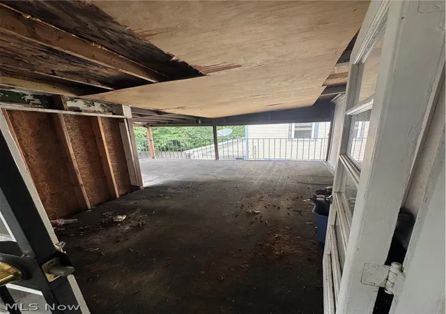 Listing Photo 2 - Condo for sale in building located at 1338 W 91st St, Cleveland, OH 44102