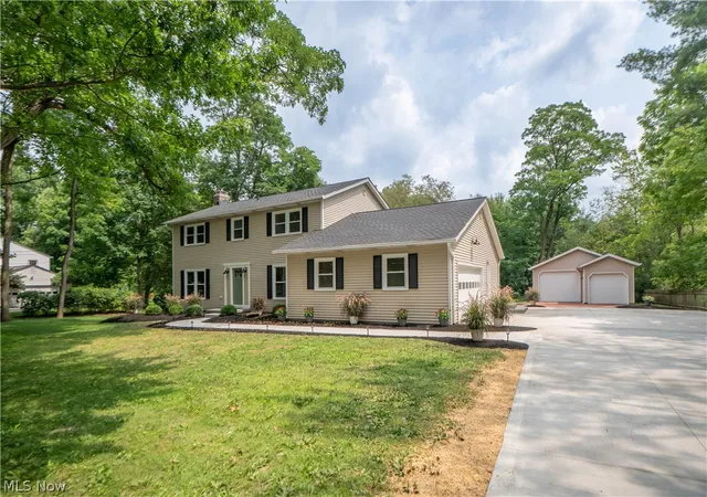 Single family home for sale at 7785 Salem Dr, Hudson, OH 44236 | MLS# 5241525