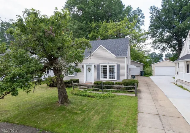 Photo 2 of Sale Pending at 3138 7th Street, Cuyahoga Falls, OH 44221 | MLS# 5241713 | Listing updated on 2026-09-14
