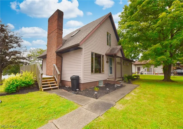 Photo 2 of Single family home for sale at 8024 Linden Dr Sw, Dellroy, OH 44620 | MLS# 5241171 | Listing updated on 2026-10-05