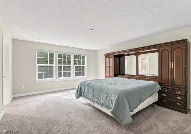 Photo 3 of Single family home for sale at 35405 Crystal Crk Ct, Grafton, OH 44044 | MLS# 5241370 | Listing updated on 2026-10-07