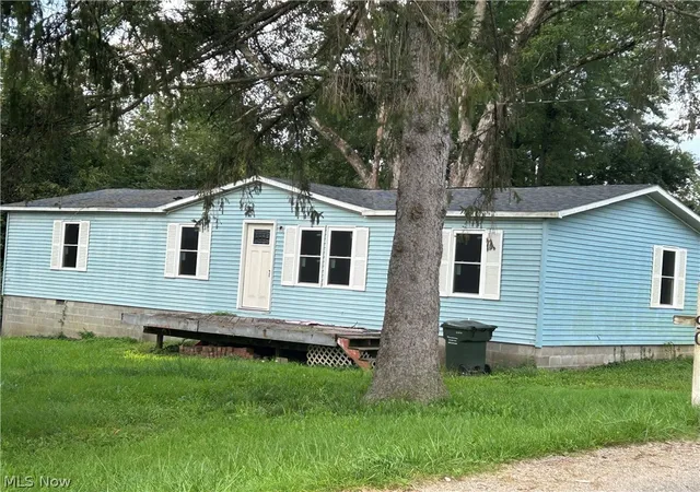 Photo 1 of Single family home for sale at 90 Van Sant St, Zanesville, OH 43701 | MLS# 5241152 | Listing updated on 2026-09-02
