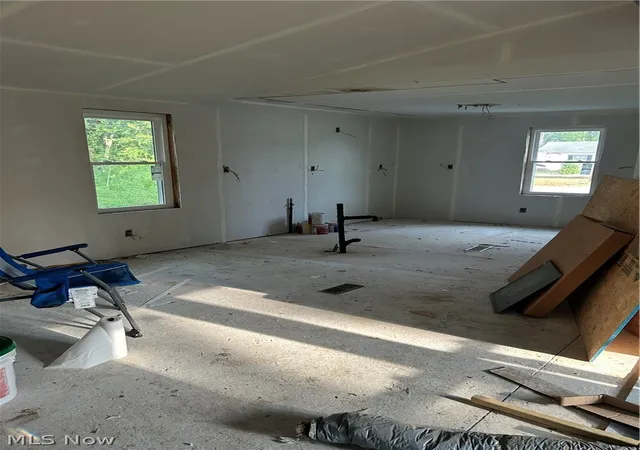 Photo 3 of Single family home for sale at 90 Van Sant St, Zanesville, OH 43701 | MLS# 5241152 | Listing updated on 2026-09-02