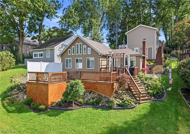 Photo 1 of Single family home for sale at 32060 Sunset Dr, Hanoverton, OH 44423 | MLS# 5241728 | Listing updated on 2026-09-09
