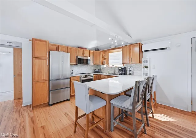 Photo 4 of Single family home for sale at 32060 Sunset Dr, Hanoverton, OH 44423 | MLS# 5241728 | Listing updated on 2026-09-09