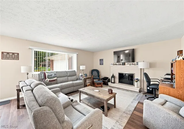 Photo 4 of Sale Pending at 8127 Litto Dr, Strongsville, OH 44136 | MLS# 5241645 | Listing updated on 2026-09-05