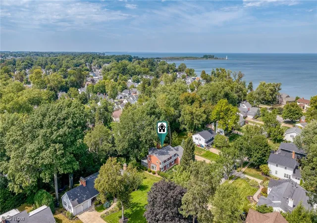 Photo 4 of Single family home for sale at 411 Gateway Blvd, Huron, OH 44839 | MLS# 5241561 | Listing updated on 2026-09-30