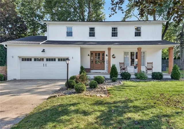 Photo 1 of Single family home for sale at 381 Fawnwood Dr, Tallmadge, OH 44278 | MLS# 5241569 | Listing updated on 2026-09-12
