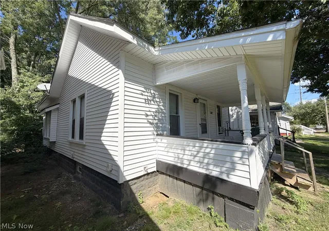 Photo 3 of Single family home for sale at 547 Morgan Ave, Akron, OH 44311 | MLS# 5241796 | Listing updated on 2026-09-02