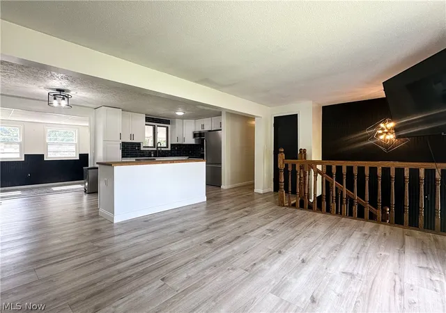 Photo 3 of Single family home for sale at 144 Morningside Rd, Niles, OH 44446 | MLS# 5241774 | Listing updated on 2026-09-02