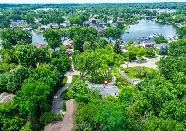 Photo 2 of Single family home for sale at 5560 East Blvd Nw, Canton, OH 44718 | MLS# 5241832 | Listing updated on 2026-10-06