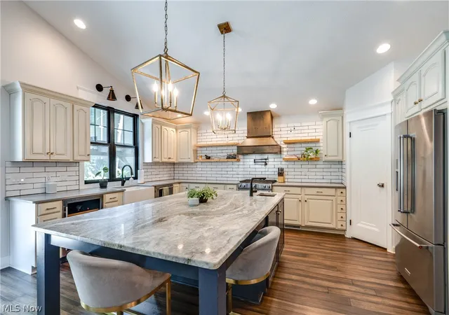 Photo 4 of Single family home for sale at 5560 East Blvd NW, Canton, OH 44718 | MLS# 5241832 | Listing updated on 2026-10-06