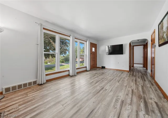 Photo 2 of Single family home for sale at 1724 Spring Valley Ave Nw, Canton, OH 44708 | MLS# 5241476 | Listing updated on 2026-09-10