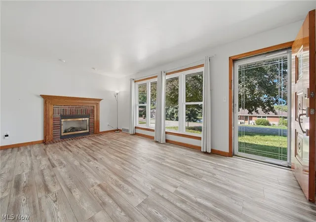 Photo 3 of Single family home for sale at 1724 Spring Valley Ave Nw, Canton, OH 44708 | MLS# 5241476 | Listing updated on 2026-09-10