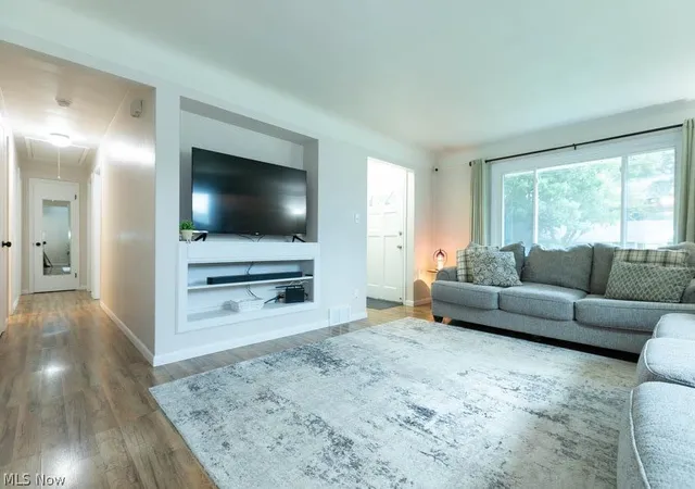 Photo 2 of Sale Pending at 4872 N Randall Dr, Cleveland, OH 44128 | MLS# 5241650 | Listing updated on 2026-09-11