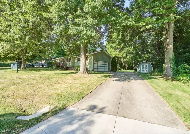 Photo 3 of Single family home for sale at 2808 Lynne Rd, Green, OH 44312 | MLS# 5241863 | Listing updated on 2026-09-23
