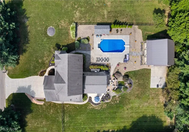 Photo 3 of Single family home for sale at 13345 Williamsburg Ave Nw, Uniontown, OH 44685 | MLS# 5237116 | Listing updated on 2026-09-16